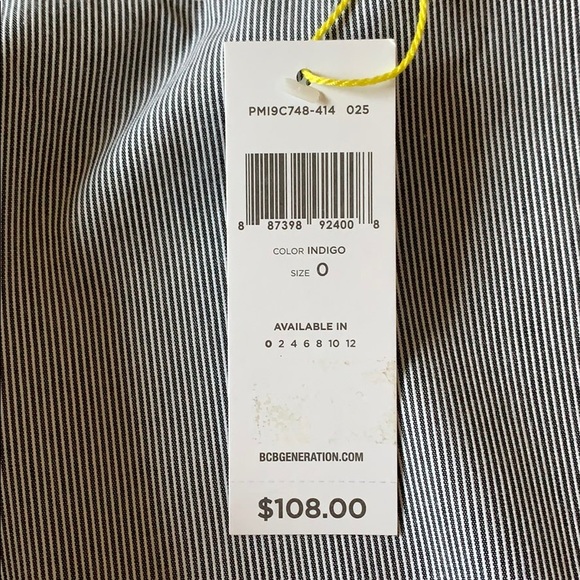 NWT BCBG Blue Pinstripe White Romper - Picture 4 of 4